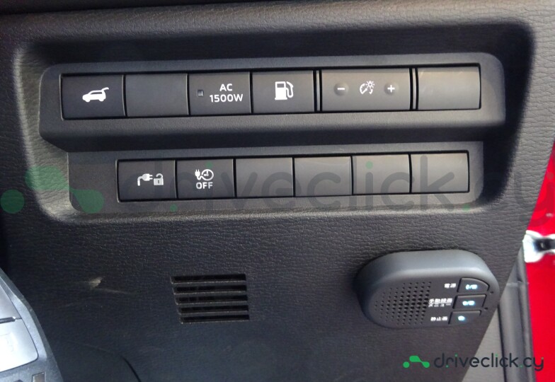 Mitsubishi Outlander Красный