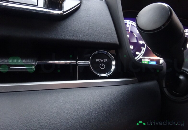 Mitsubishi Outlander Красный