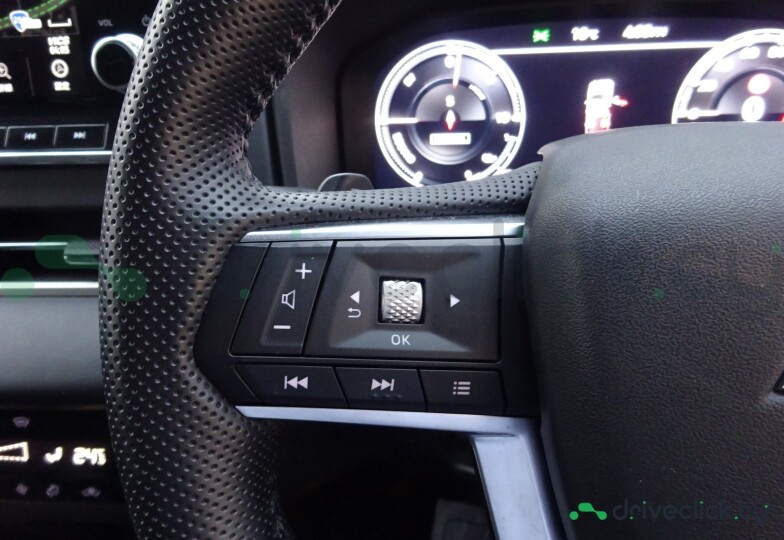 Mitsubishi Outlander Красный