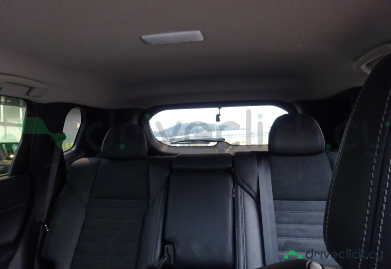 Mitsubishi Outlander Красный