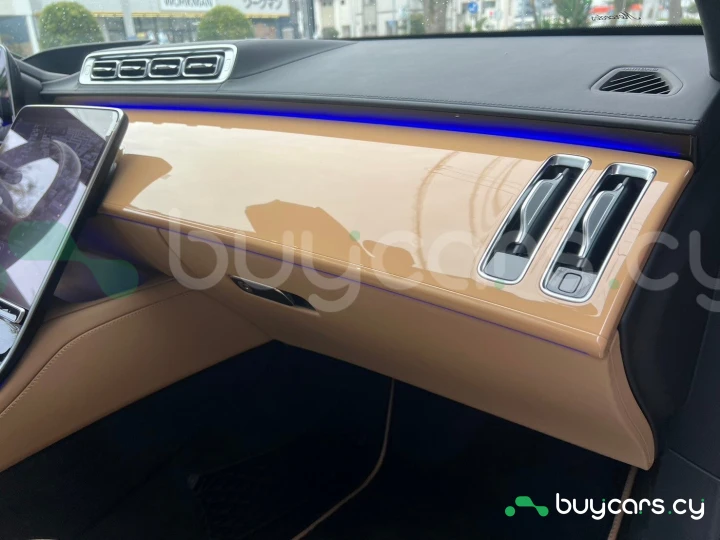 Mercedes S class Бежевый