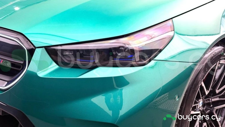 BMW M5 Turquoise