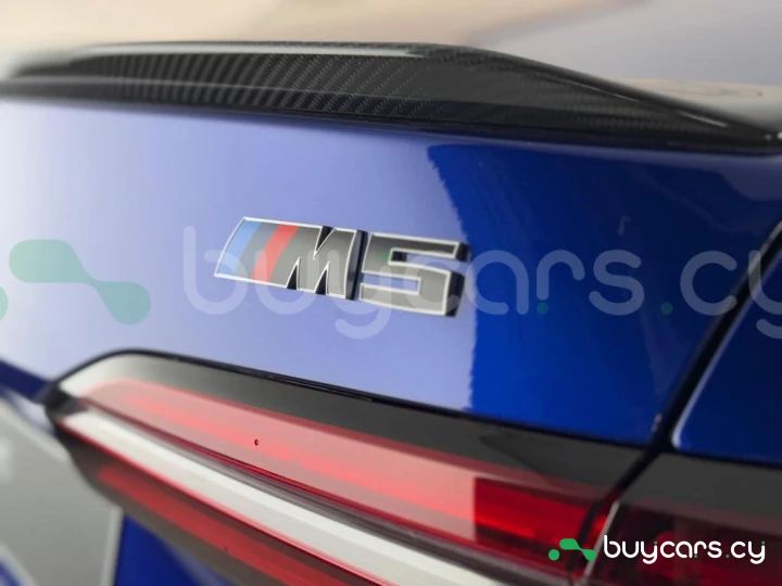 BMW M5 Синий