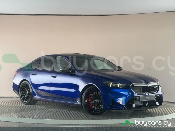 BMW M5 Синий