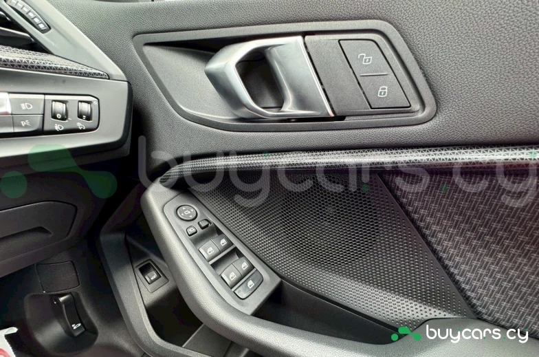 BMW 1 series Белый