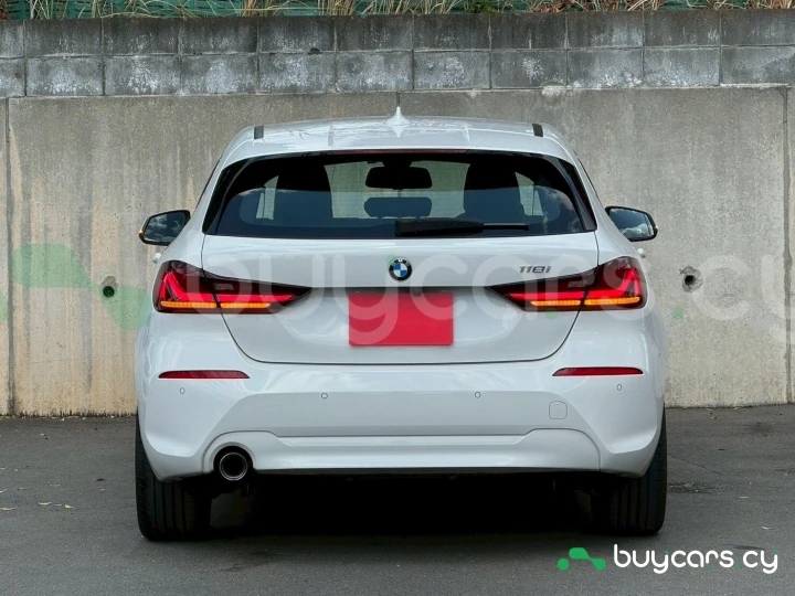 BMW 1 series Белый