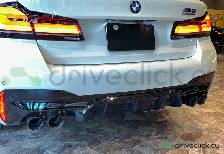 BMW M5 White