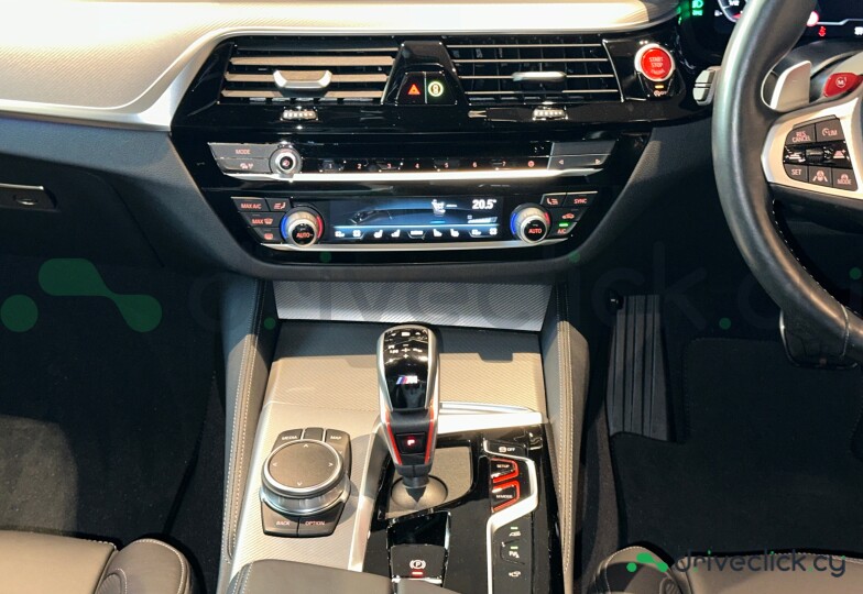 BMW M5 White