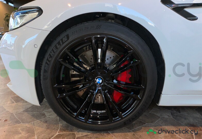 BMW M5 White