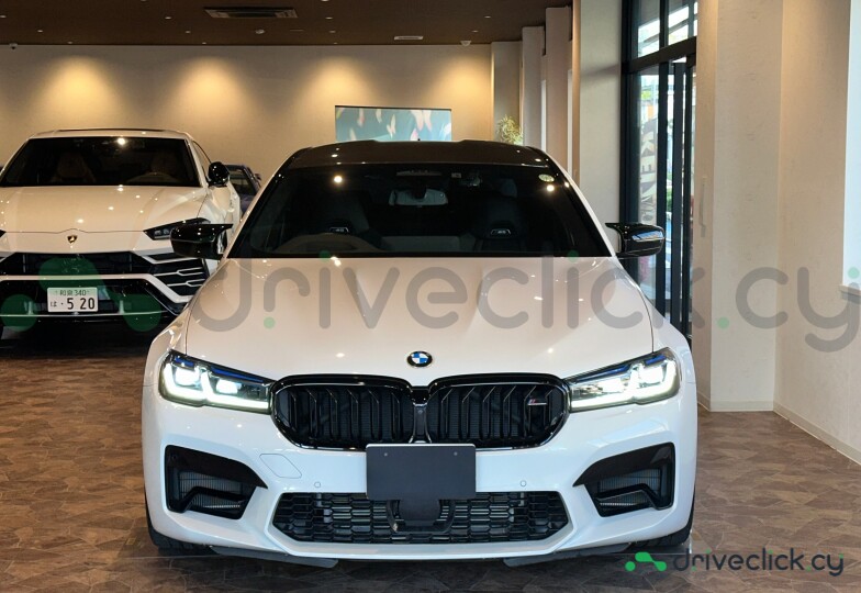 BMW M5 White