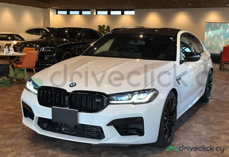 BMW M5 White