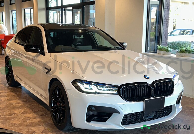 BMW M5 White