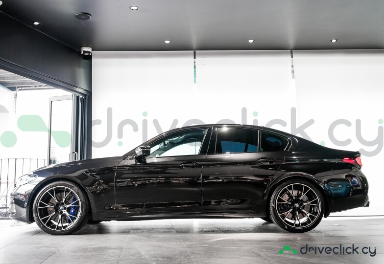 BMW M5 Black