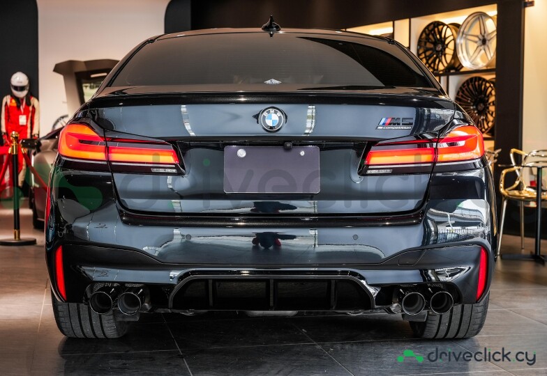 BMW M5 Black