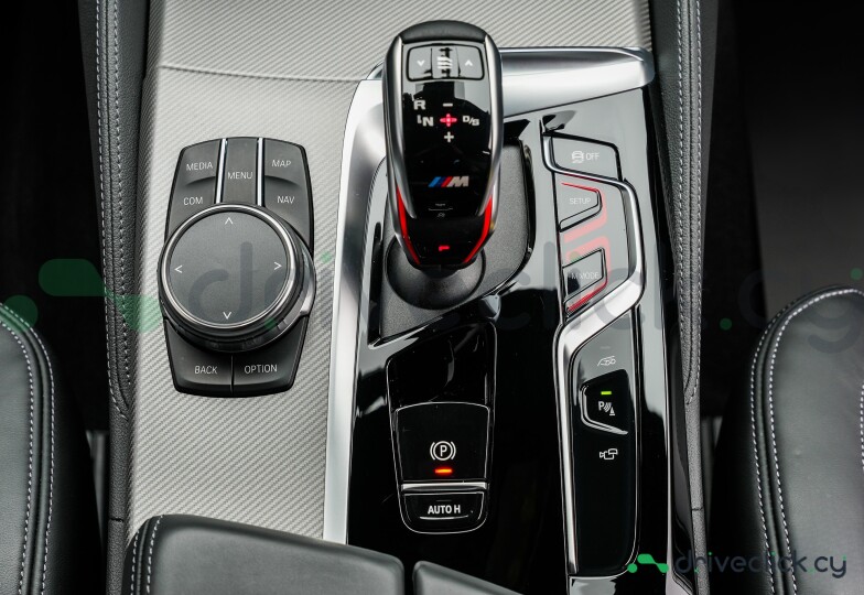 BMW M5 Black