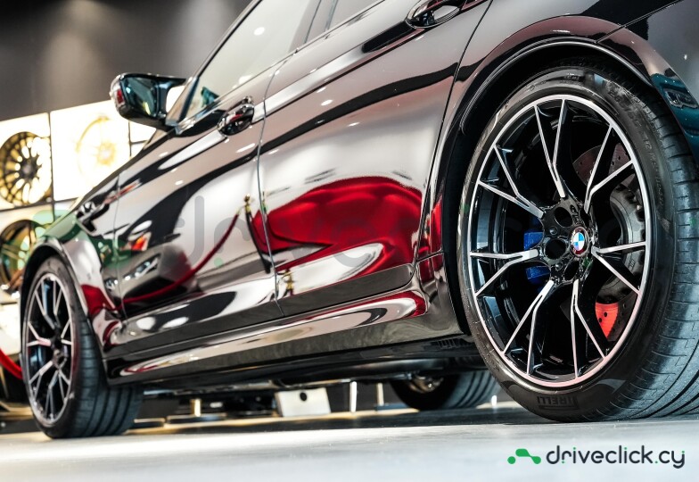 BMW M5 Black