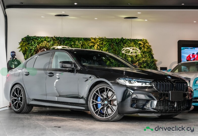 BMW M5 Black