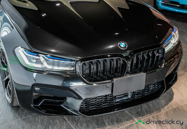BMW M5 Black