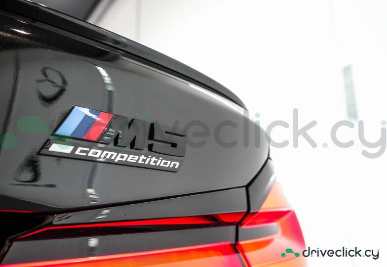 BMW M5 Black