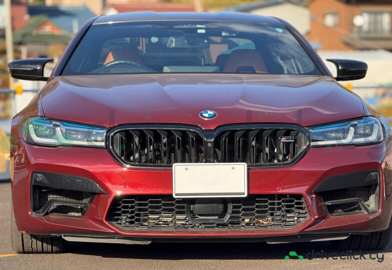 BMW M5 Красный
