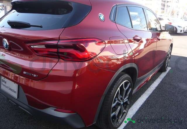 BMW X2 Orange