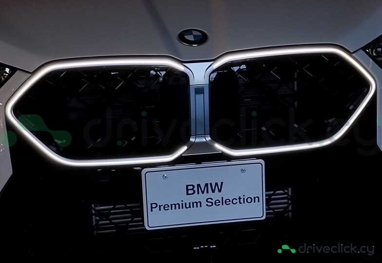 BMW X2 White