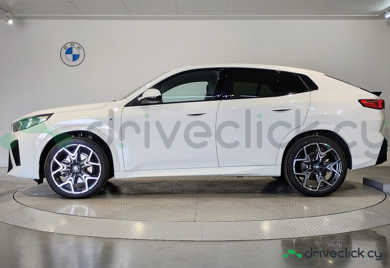 BMW X2 White