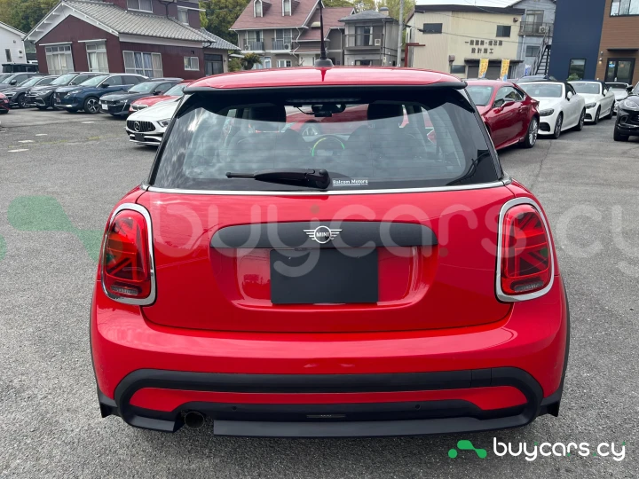 Mini Hatch Red