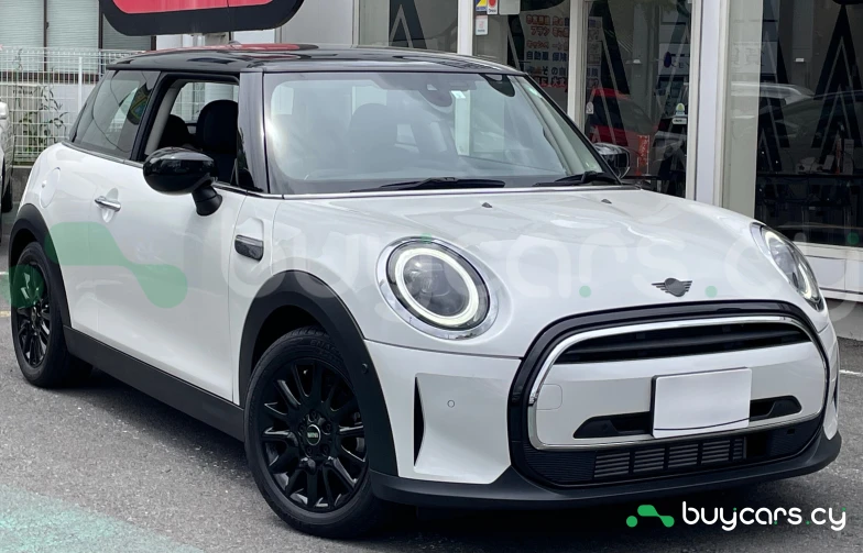 Mini Hatch White