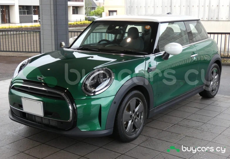 Mini Hatch Green
