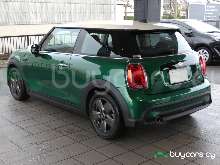 Mini Hatch Green