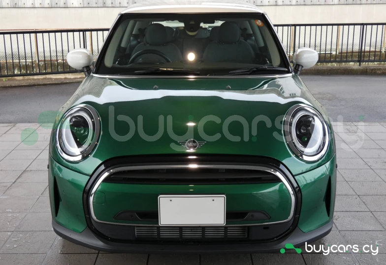 Mini Hatch Green