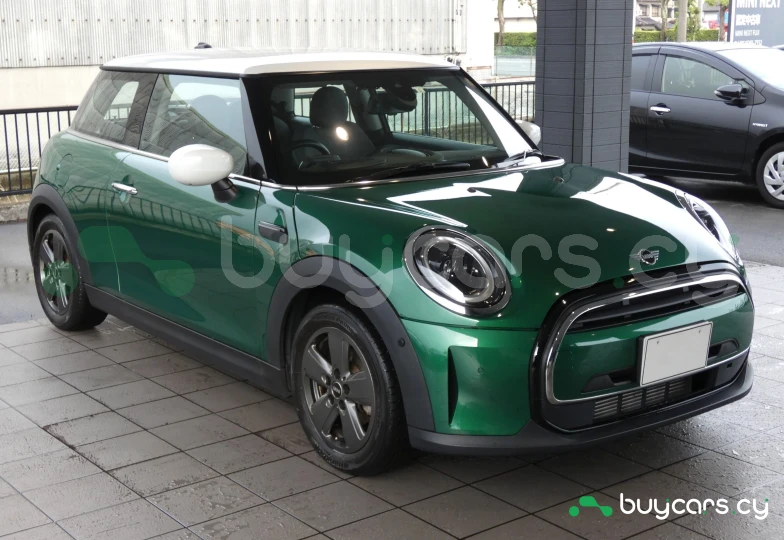 Mini Hatch Green