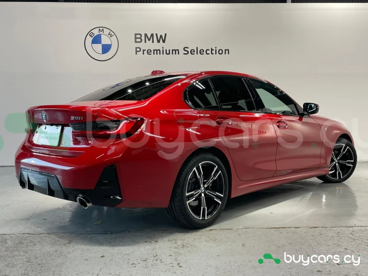 BMW 3 series Красный