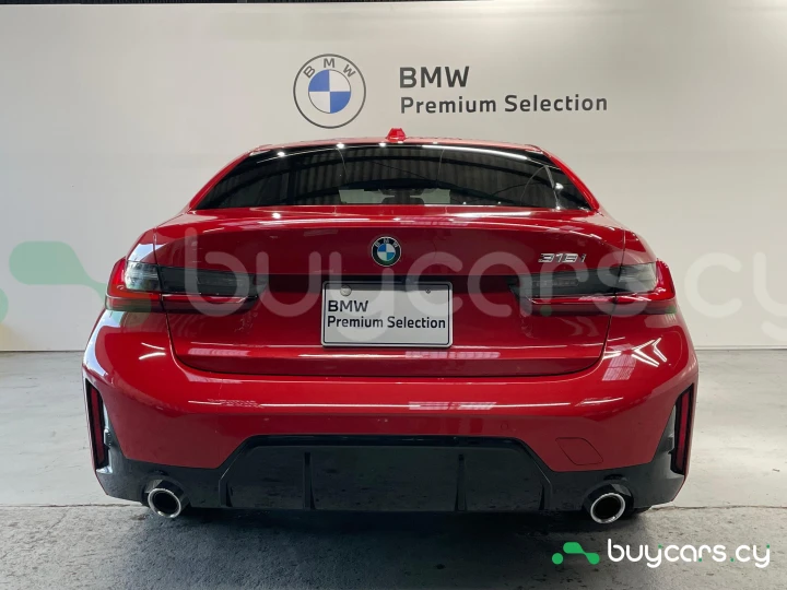 BMW 3 series Красный