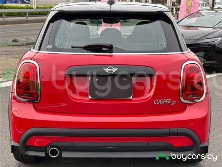Mini Hatch Red