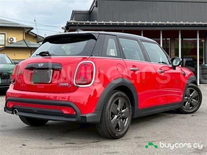 Mini Hatch Red