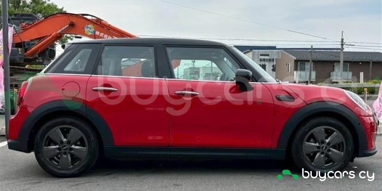Mini Hatch Red
