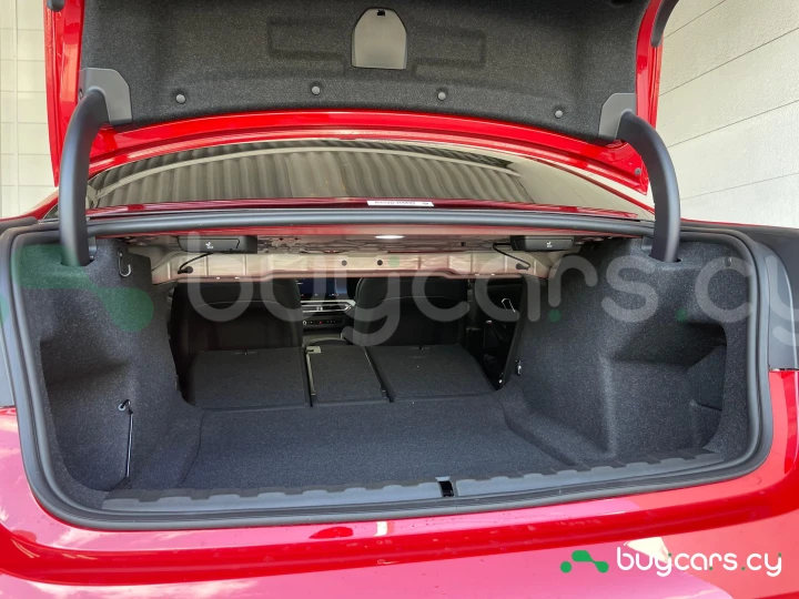 BMW 3 series Красный