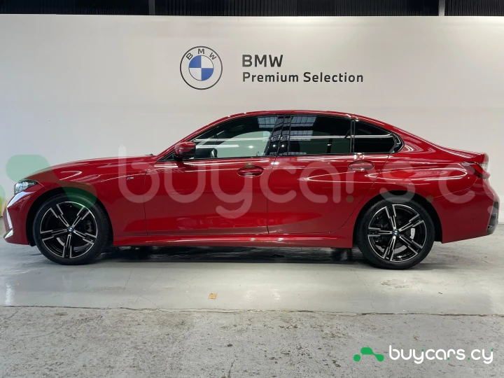 BMW 3 series Красный