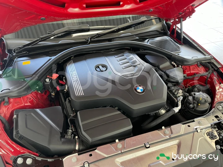 BMW 3 series Красный