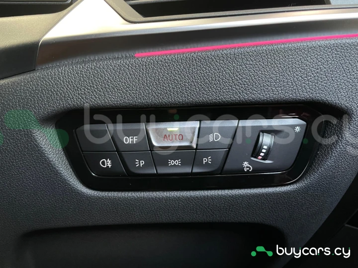 BMW 3 series Красный