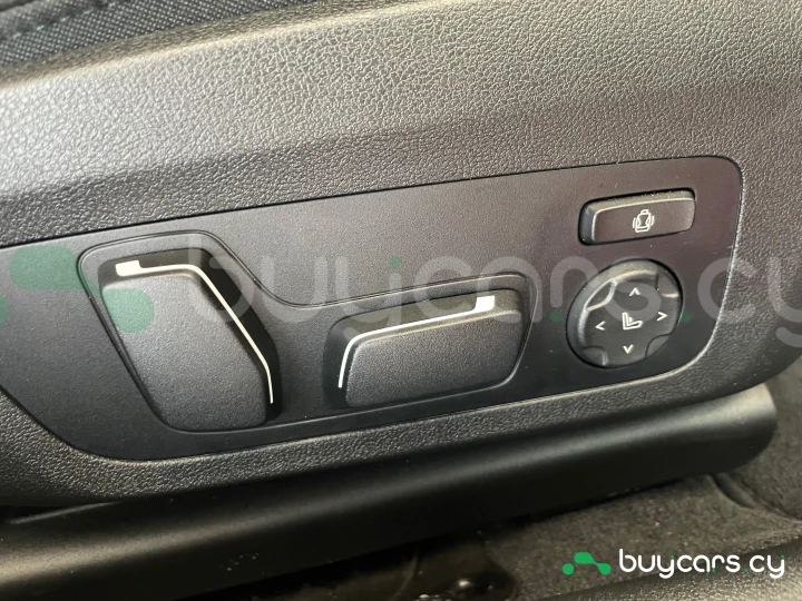 BMW 3 series Красный