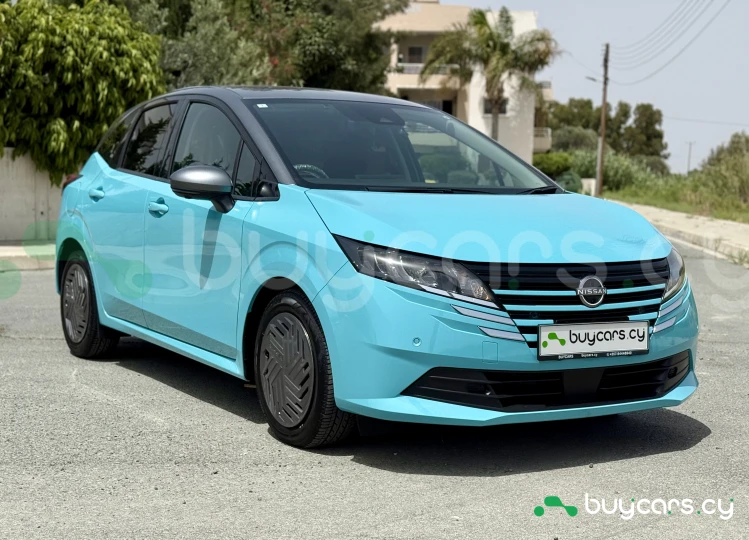 Nissan Note Бирюзовый