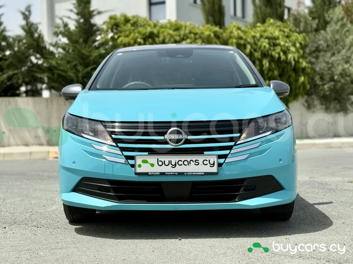 Nissan Note Бирюзовый