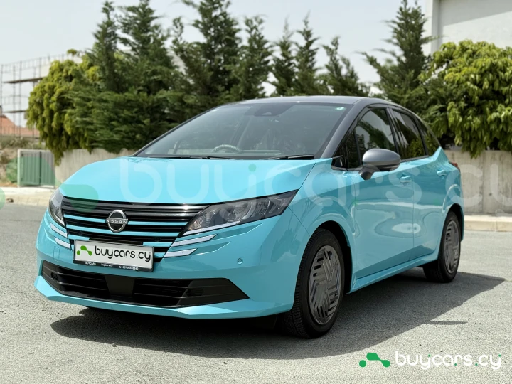 Nissan Note Бирюзовый