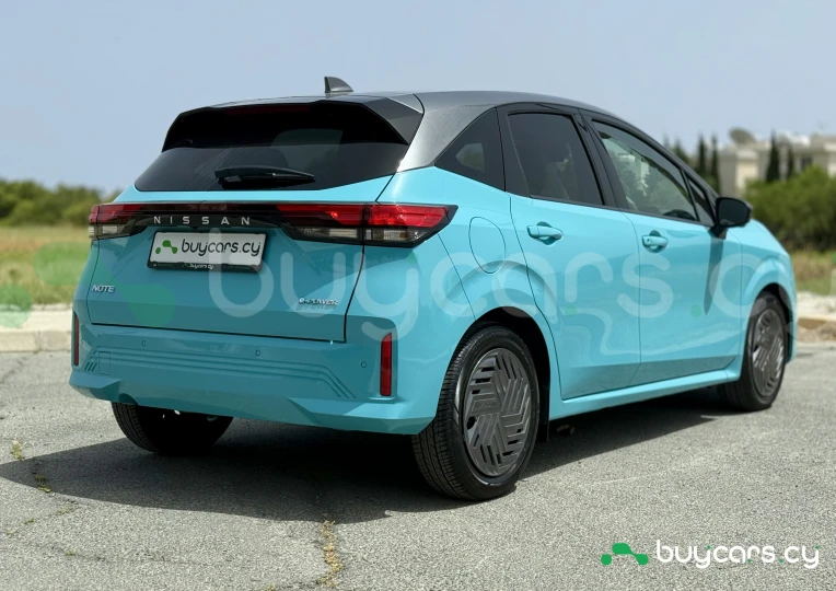 Nissan Note Бирюзовый