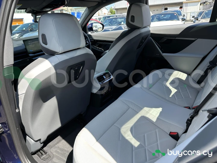 BMW 5 series Синий