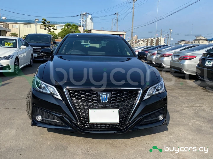 Toyota Crown Черный