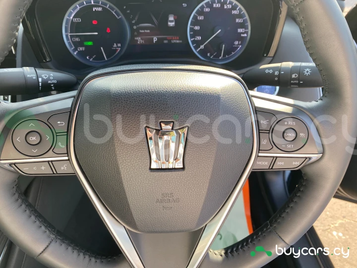 Toyota Crown Черный